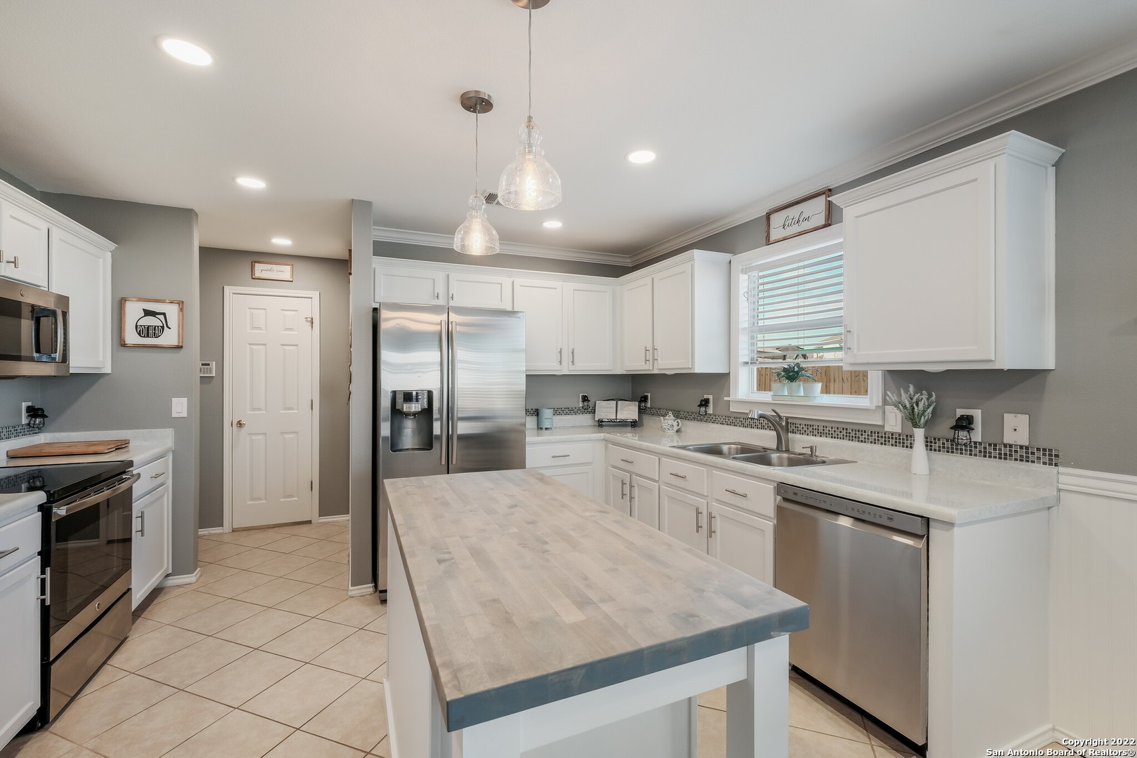 9731 Mustang Farm San Antonio TX 78254