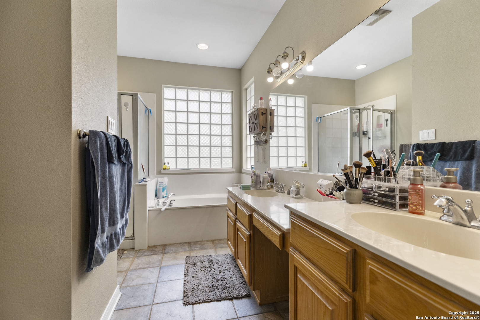 1732 Continental Pleasanton TX 78064