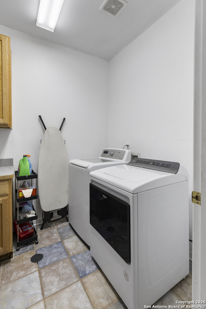 1732 Continental Pleasanton TX 78064