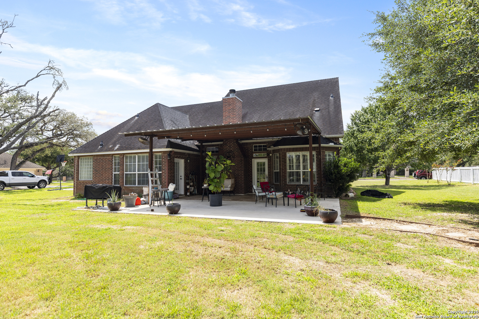 1732 Continental Pleasanton TX 78064