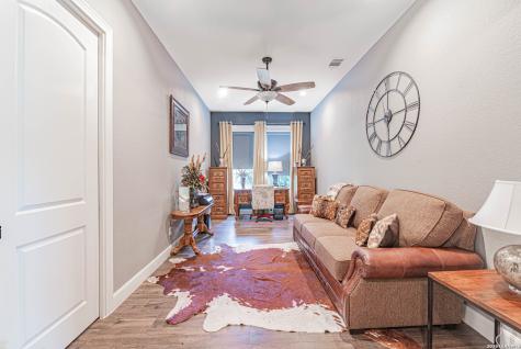 128 Bridgewater Drive La Vernia TX 78121