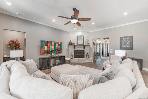 128 Bridgewater Drive La Vernia TX 78121