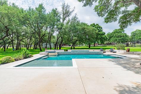 128 Bridgewater Drive La Vernia TX 78121