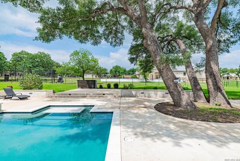 128 Bridgewater Drive La Vernia TX 78121