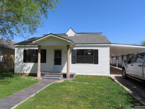 217 E Magnolia Avenue La Feria TX 78559