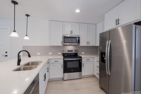 432 Canyon Lake Drive Bandera TX 78003