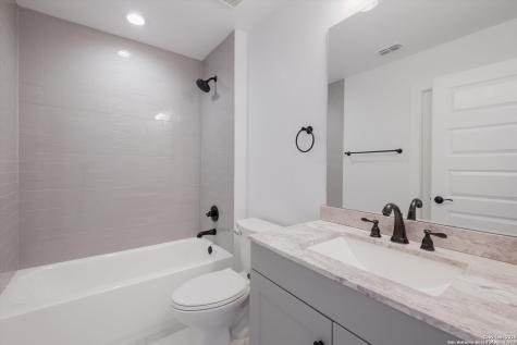 432 Canyon Lake Drive Bandera TX 78003