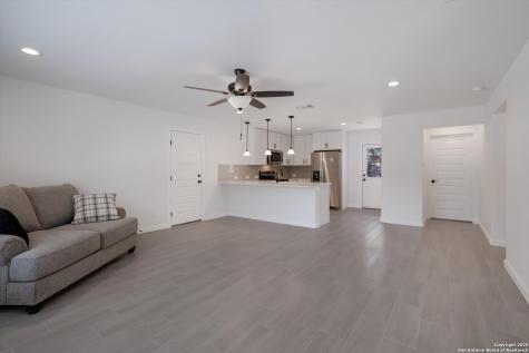 432 Canyon Lake Drive Bandera TX 78003