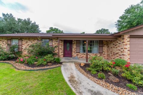 1705 Hickory Circle Floresville TX 78114