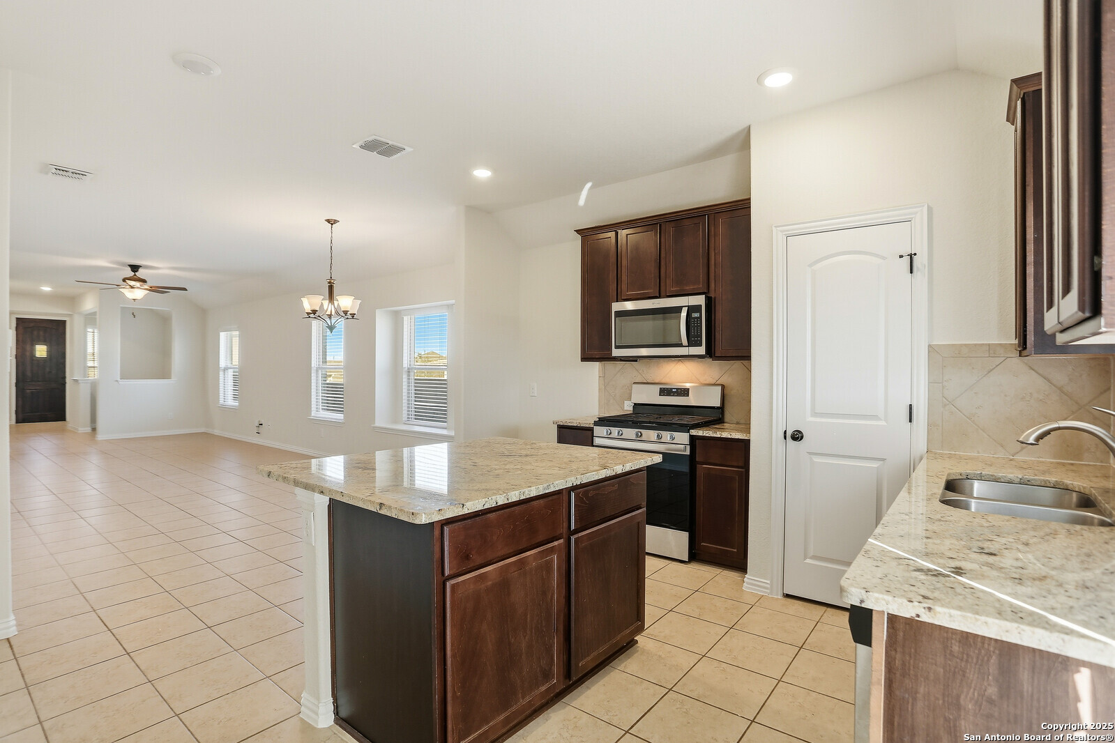 2035 Cowan New Braunfels TX 78132