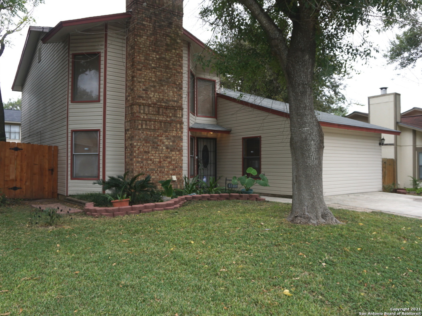 9811 Autumn Silver San Antonio TX 78254