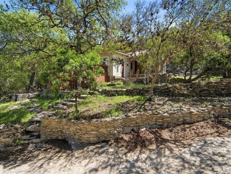 846 Private Road 260 W Mico TX 78056