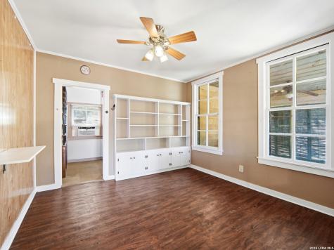 846 Private Road 260 W Mico TX 78056