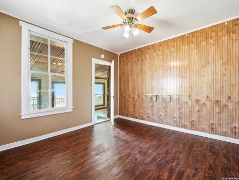 846 Private Road 260 W Mico TX 78056