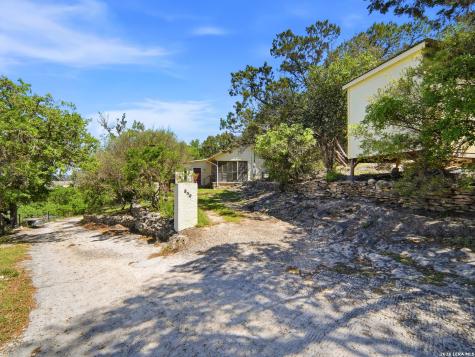 846 Private Road 260 W Mico TX 78056