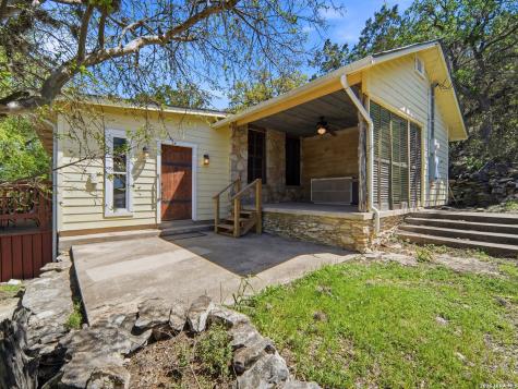 846 Private Road 260 W Mico TX 78056