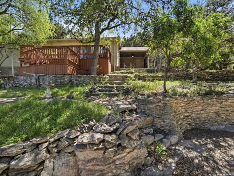 846 Private Road 260 W Mico TX 78056