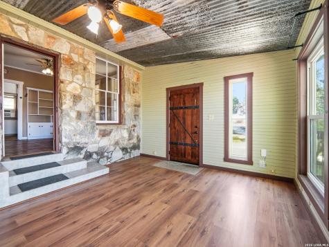 846 Private Road 260 W Mico TX 78056