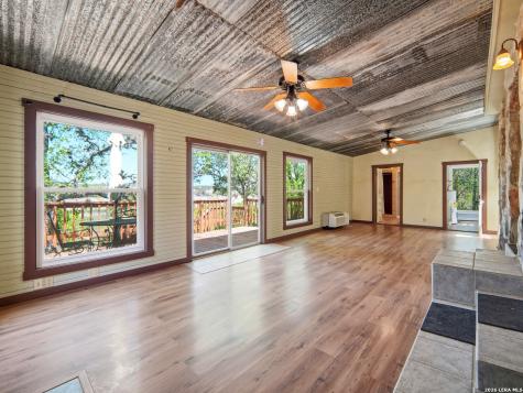 846 Private Road 260 W Mico TX 78056