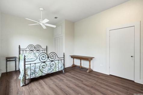 2939 Rolling Oaks Drive New Braunfels TX 78132