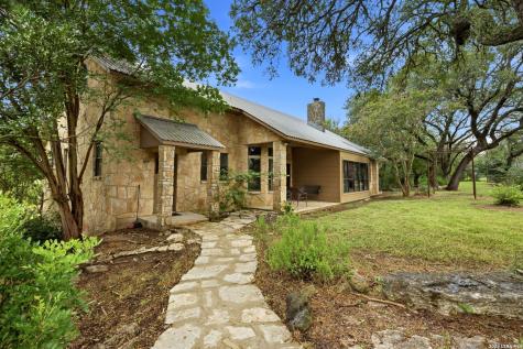 2939 Rolling Oaks Drive New Braunfels TX 78132