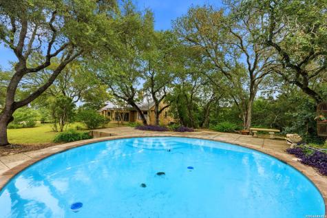 2939 Rolling Oaks Drive New Braunfels TX 78132
