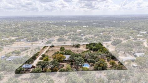 2939 Rolling Oaks Drive New Braunfels TX 78132