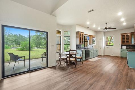 2939 Rolling Oaks Drive New Braunfels TX 78132