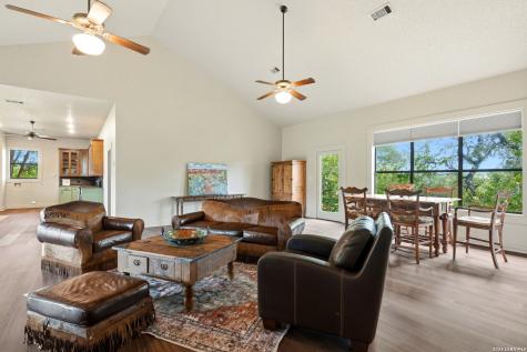 2939 Rolling Oaks Drive New Braunfels TX 78132