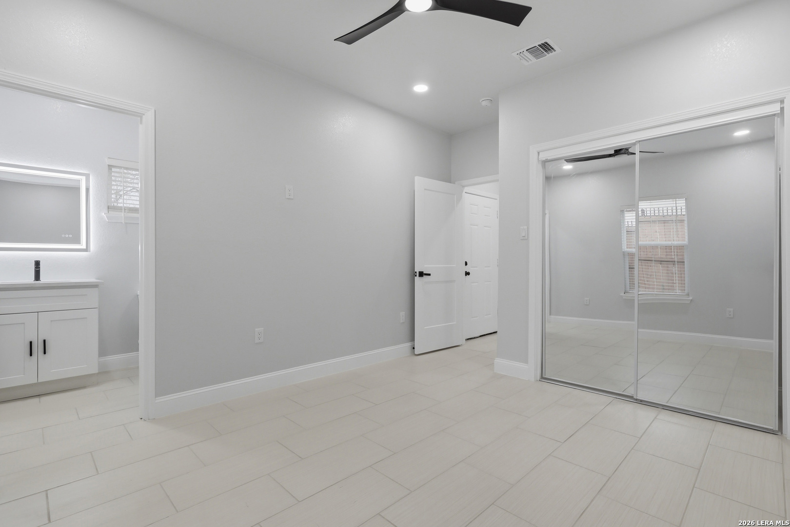 1635 E Chavaneaux San Antonio TX 78214