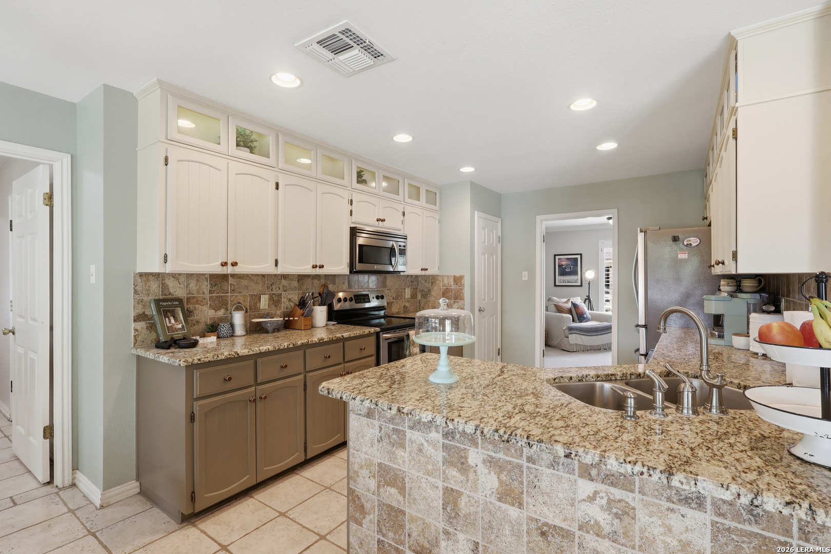2207 Oak Bend San Antonio TX 78259
