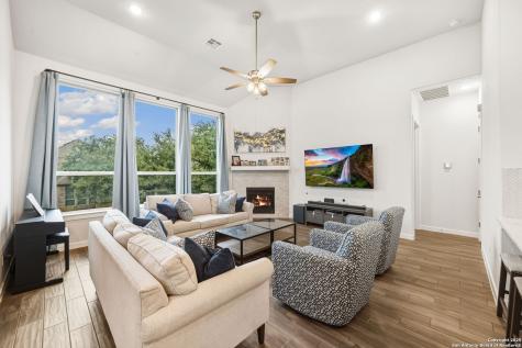120 Quiet Oak San Marcos TX 78666