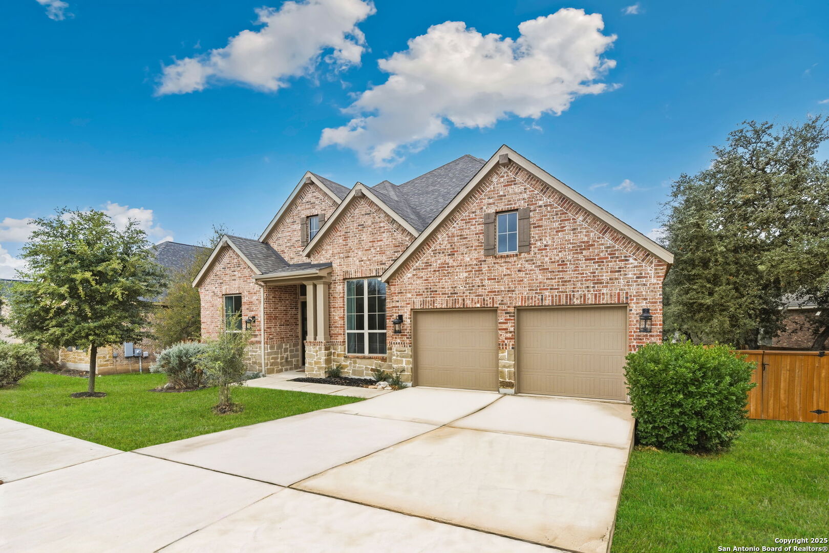 120 Quiet Oak San Marcos TX 78666