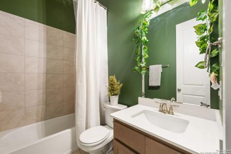120 Quiet Oak San Marcos TX 78666