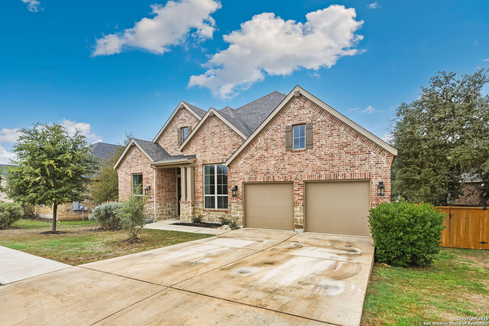 120 Quiet Oak San Marcos TX 78666