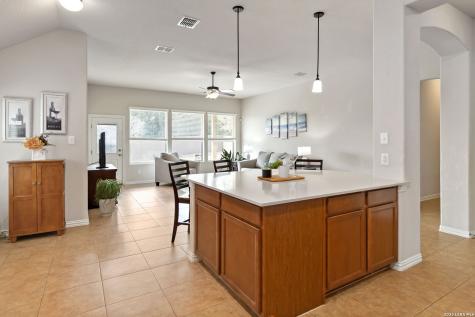 1922 Lindal Pointe San Antonio TX 78260