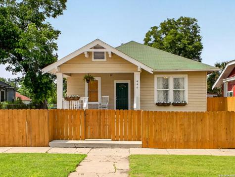 446 Kayton Avenue San Antonio TX 78210