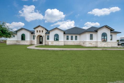 104 Abrego Mount Drive Floresville TX 78114