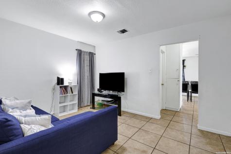 538 Golden Crown Drive San Antonio TX 78223
