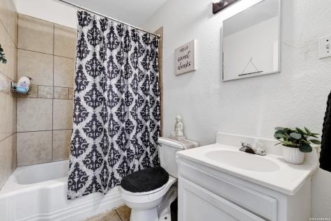 538 Golden Crown Drive San Antonio TX 78223