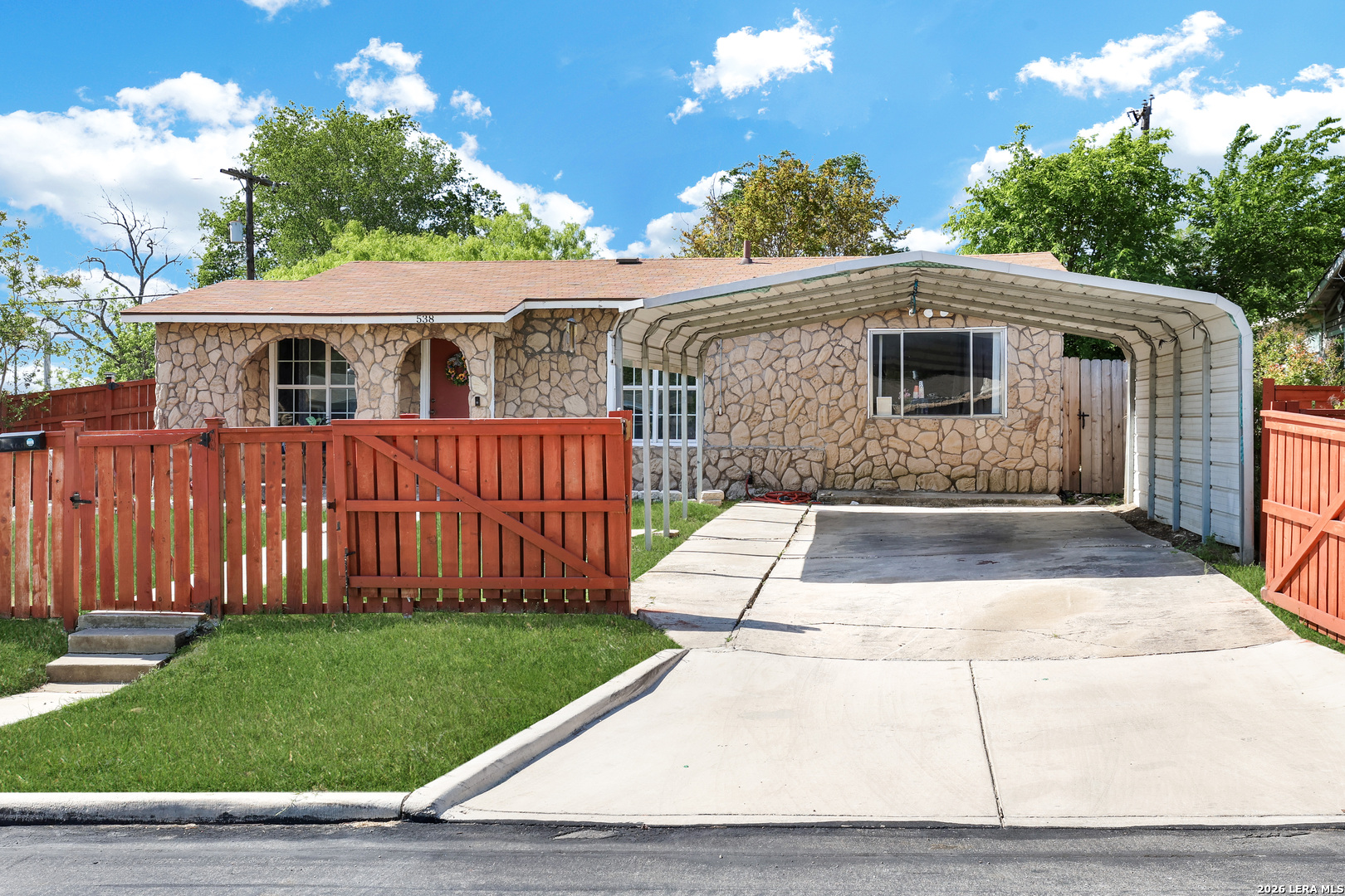 538 Golden Crown Drive San Antonio TX 78223