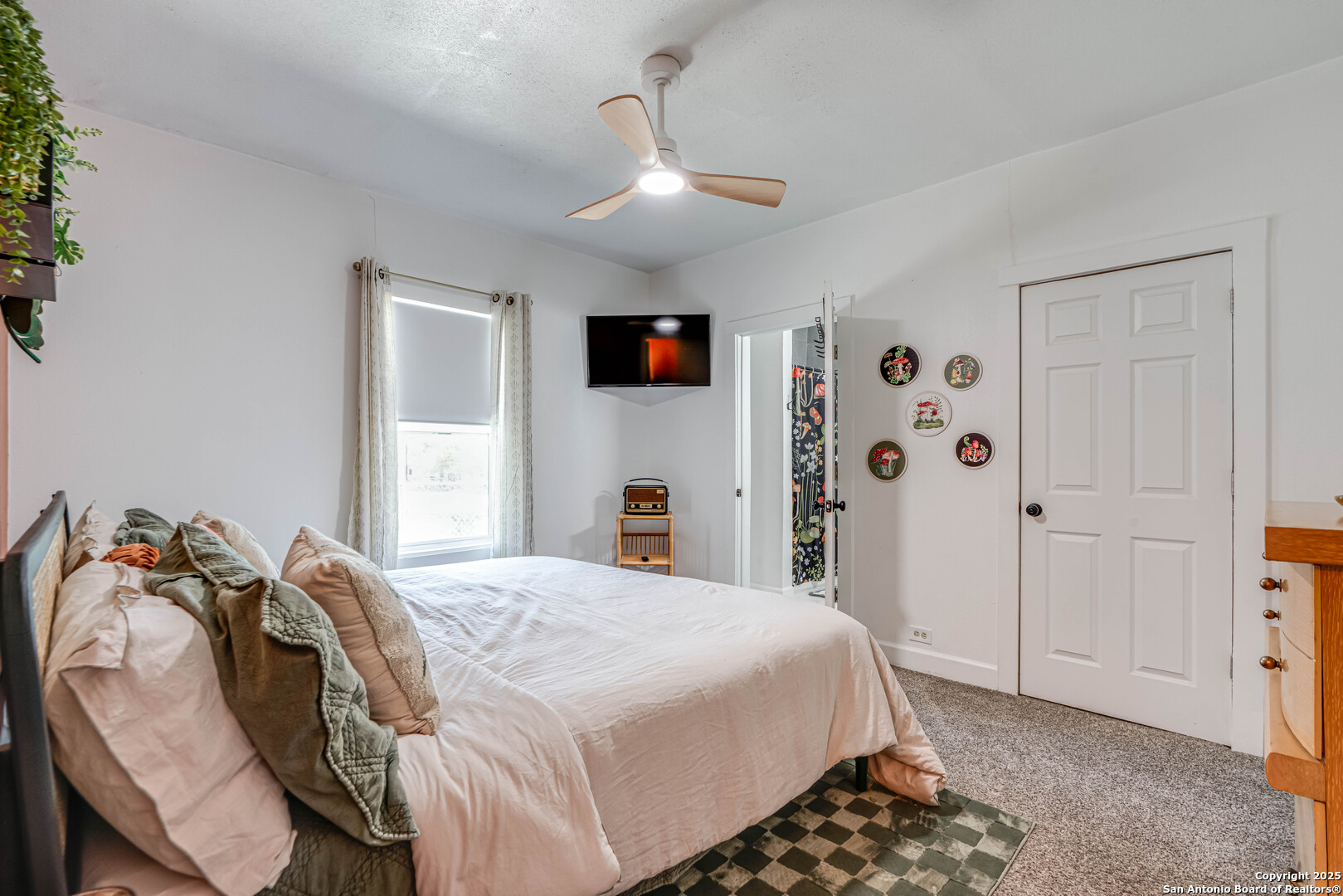 1505 W Craig Place San Antonio TX 78201