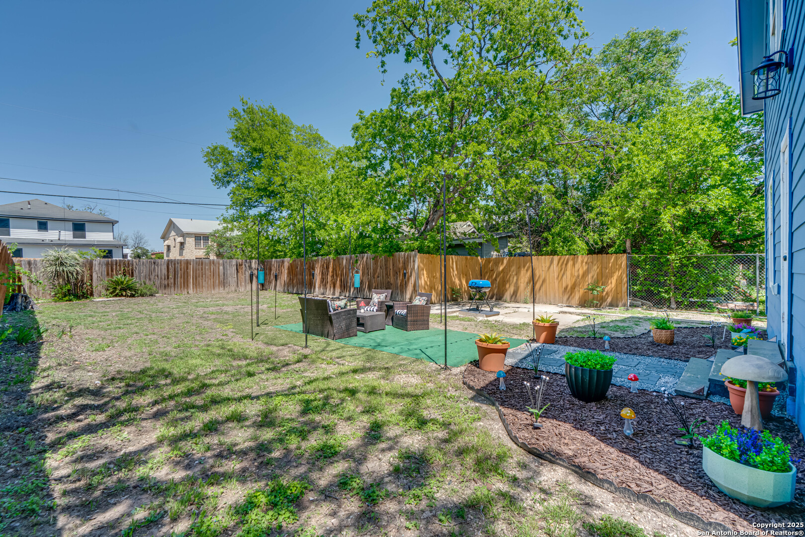 1505 W Craig Place San Antonio TX 78201