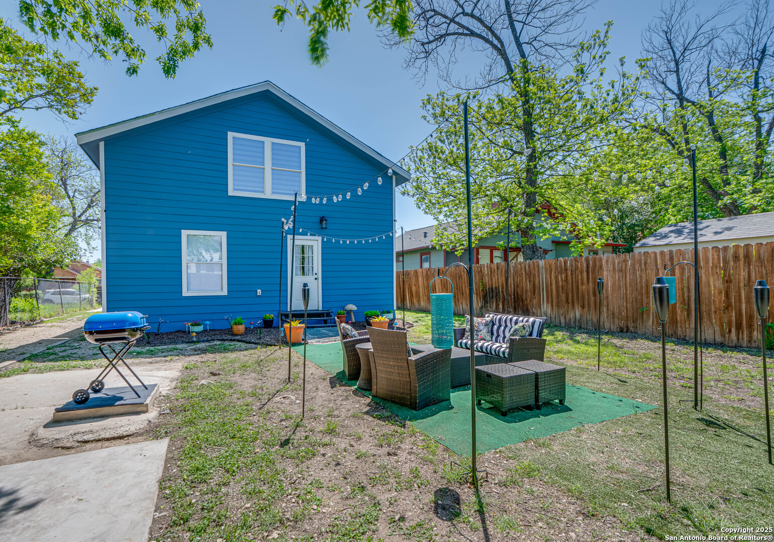 1505 W Craig Place San Antonio TX 78201