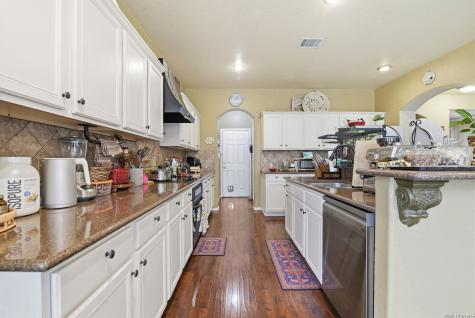 495 Holliwell Bridge Schertz TX 78154