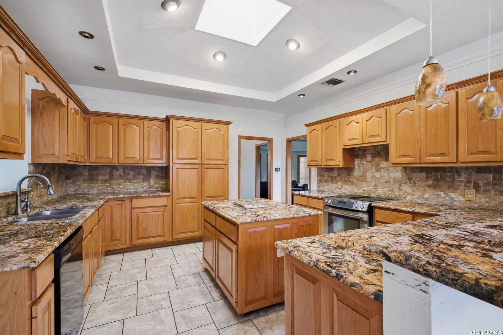 419 S Rolling View San Antonio TX 78253