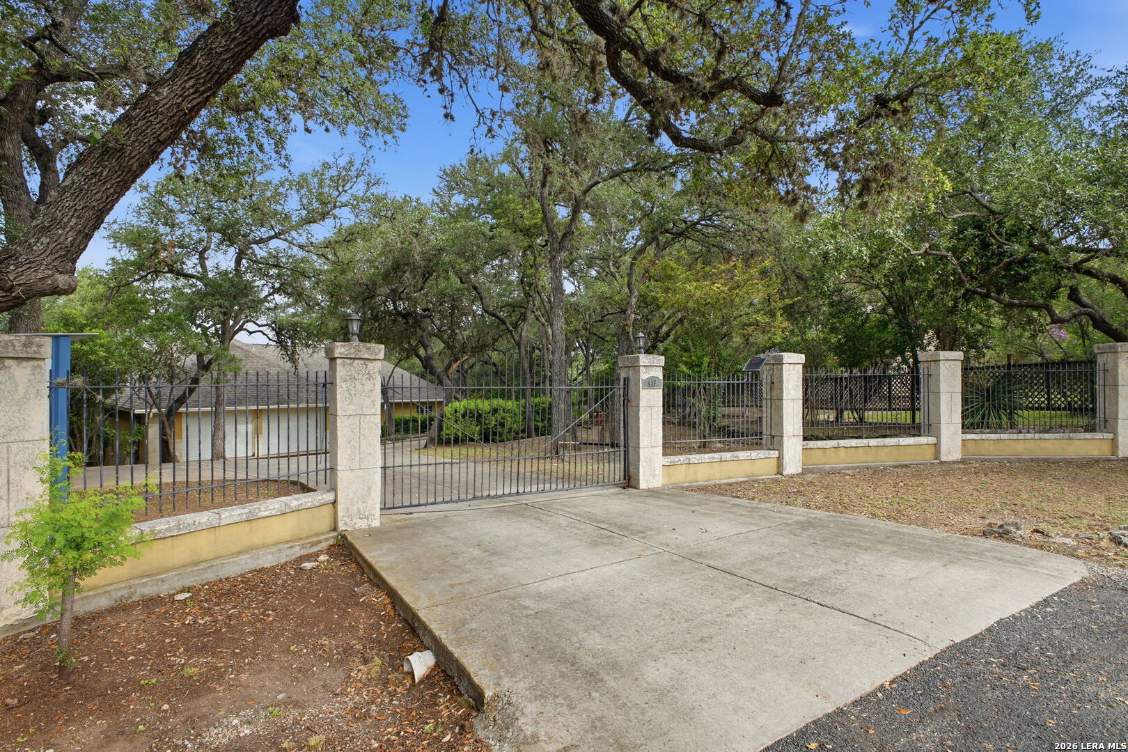419 S Rolling View San Antonio TX 78253