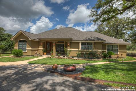 853 Paddy Road Floresville TX 78114