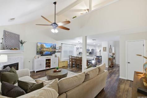 15711 Knollcliff San Antonio TX 78247