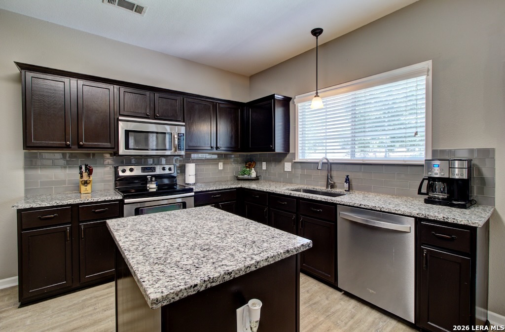 2103 Shoreham San Antonio TX 78260